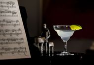 Local bartenders give us recipes for easy drinks we can make with our home bar - Source: Getty