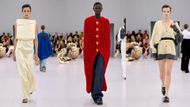 Loewe SS24 women’s show (Image via Loewe)