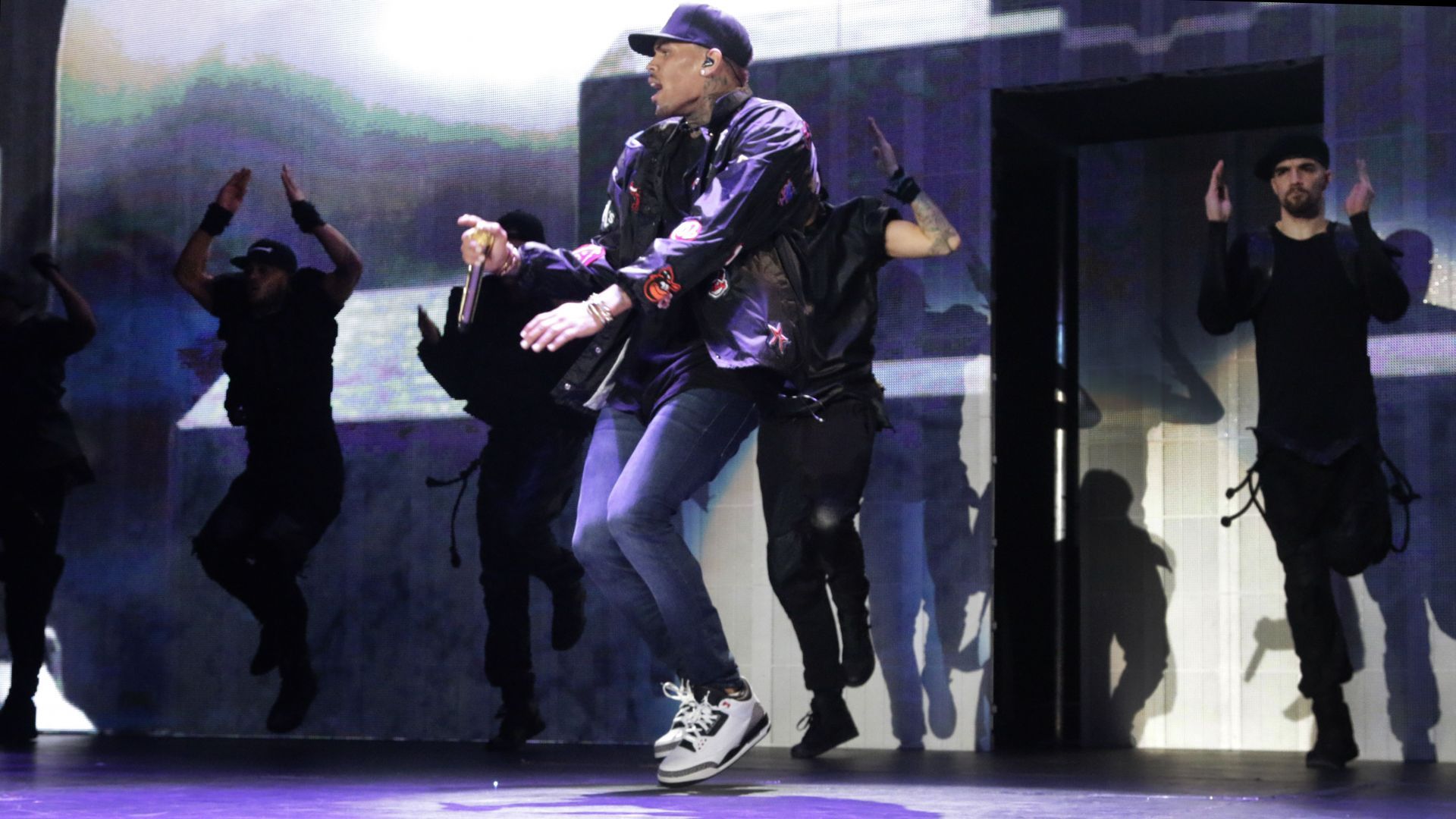 INGLEWOOD, CA MAR. 08, 2015  Chris Brown concert at the Forum in Inglewood on Mar. 08, 2015. Chris B - Source: Getty