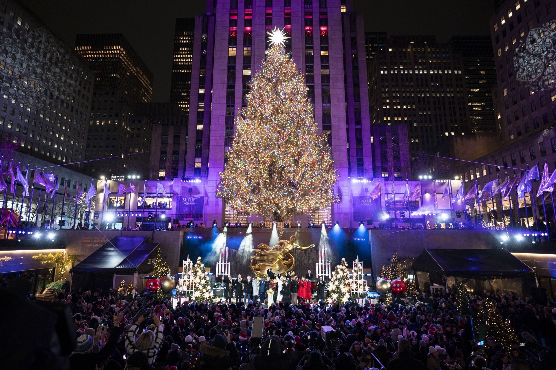 2024 Rockefeller Center Tree Lighting Ceremony - Source: Getty