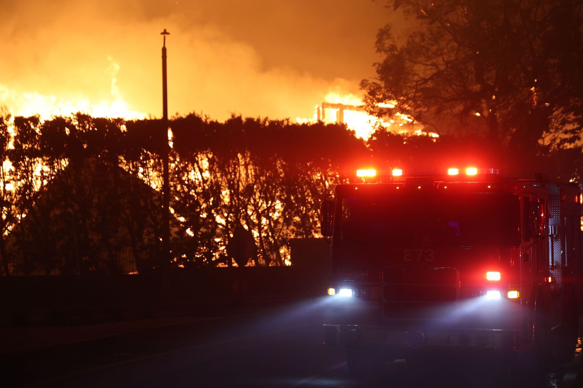 Firefighters continue battling Palisades fire in Los Angeles as flames rage out of control - Source: Getty