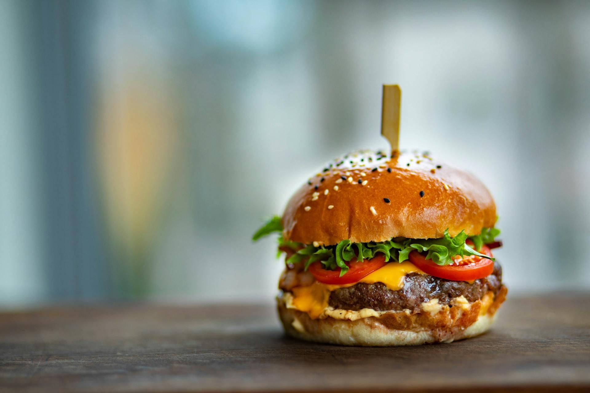 Generic Image of a burger. (Image via Pexels/@ Valeria Boltneva)