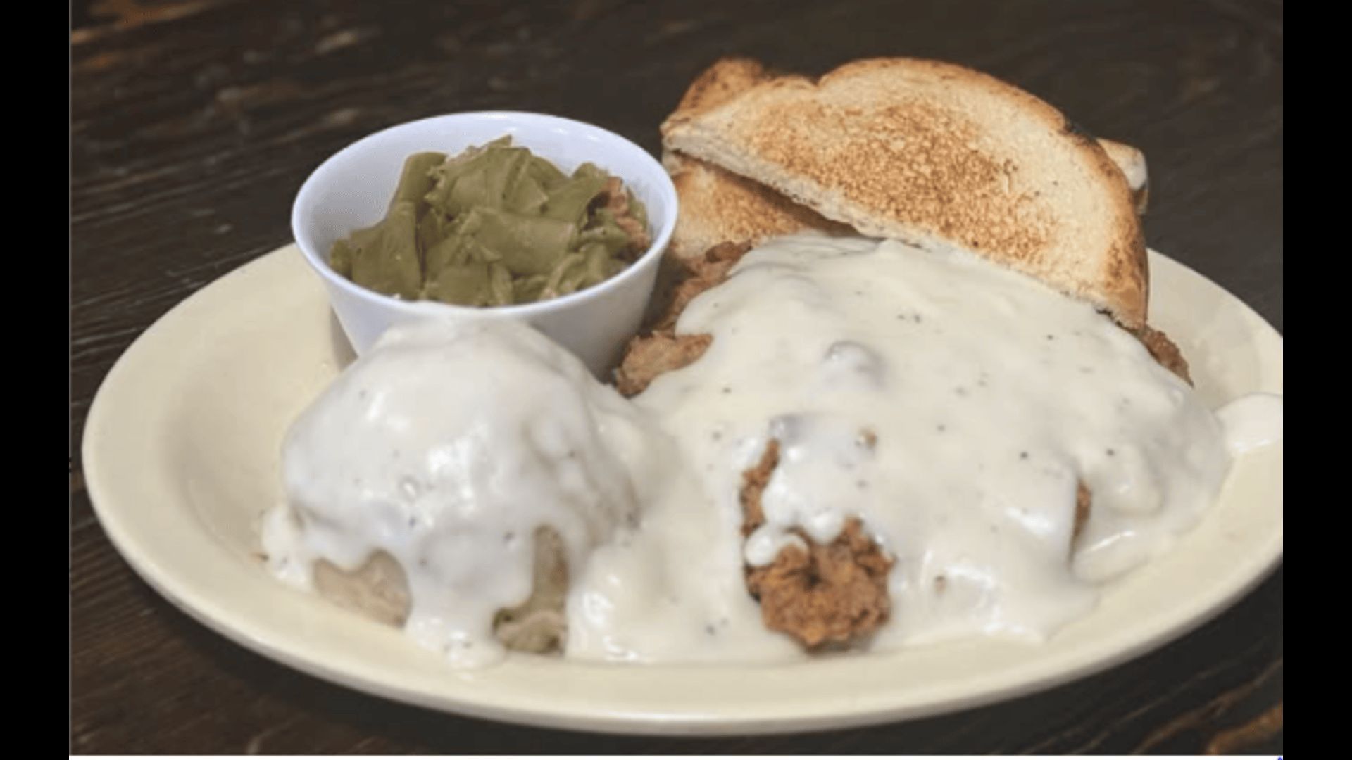 A classic chicken fried steak (Image via Instagram/@lytlelandcattlecompany)