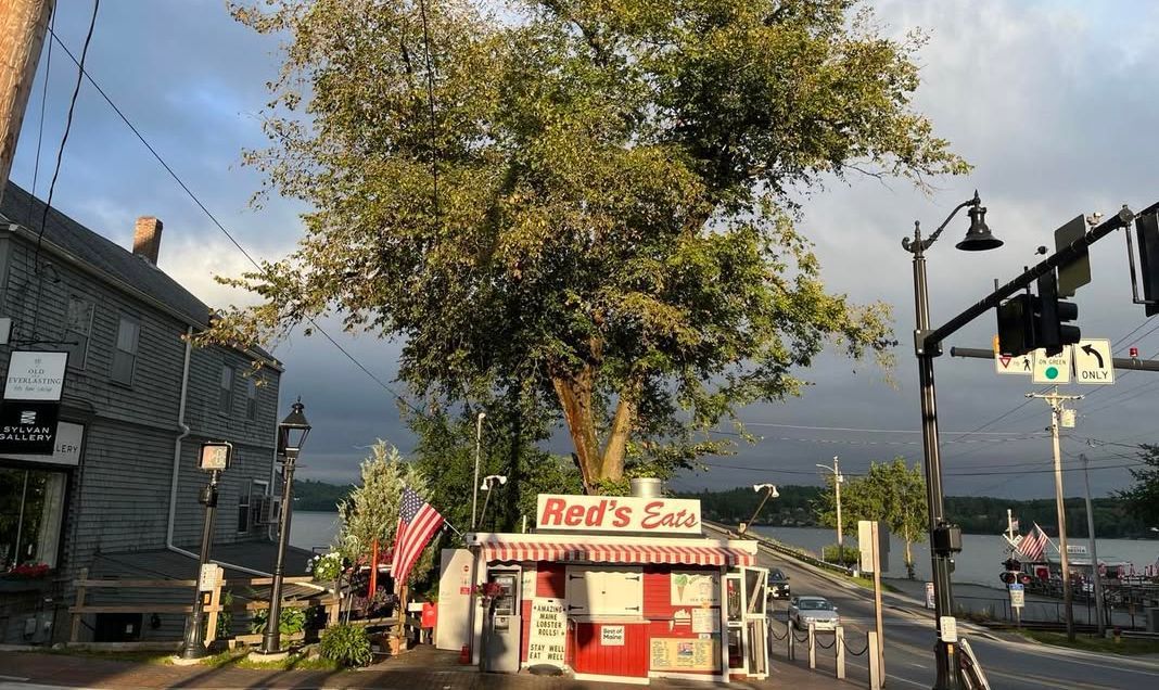 A view of Red&#039;s Eats (Image via Instagram/@reds_eats)