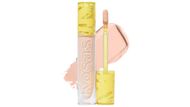Kosas Revealer Super Creamy + Brightening Concealer (Image via Sephora)