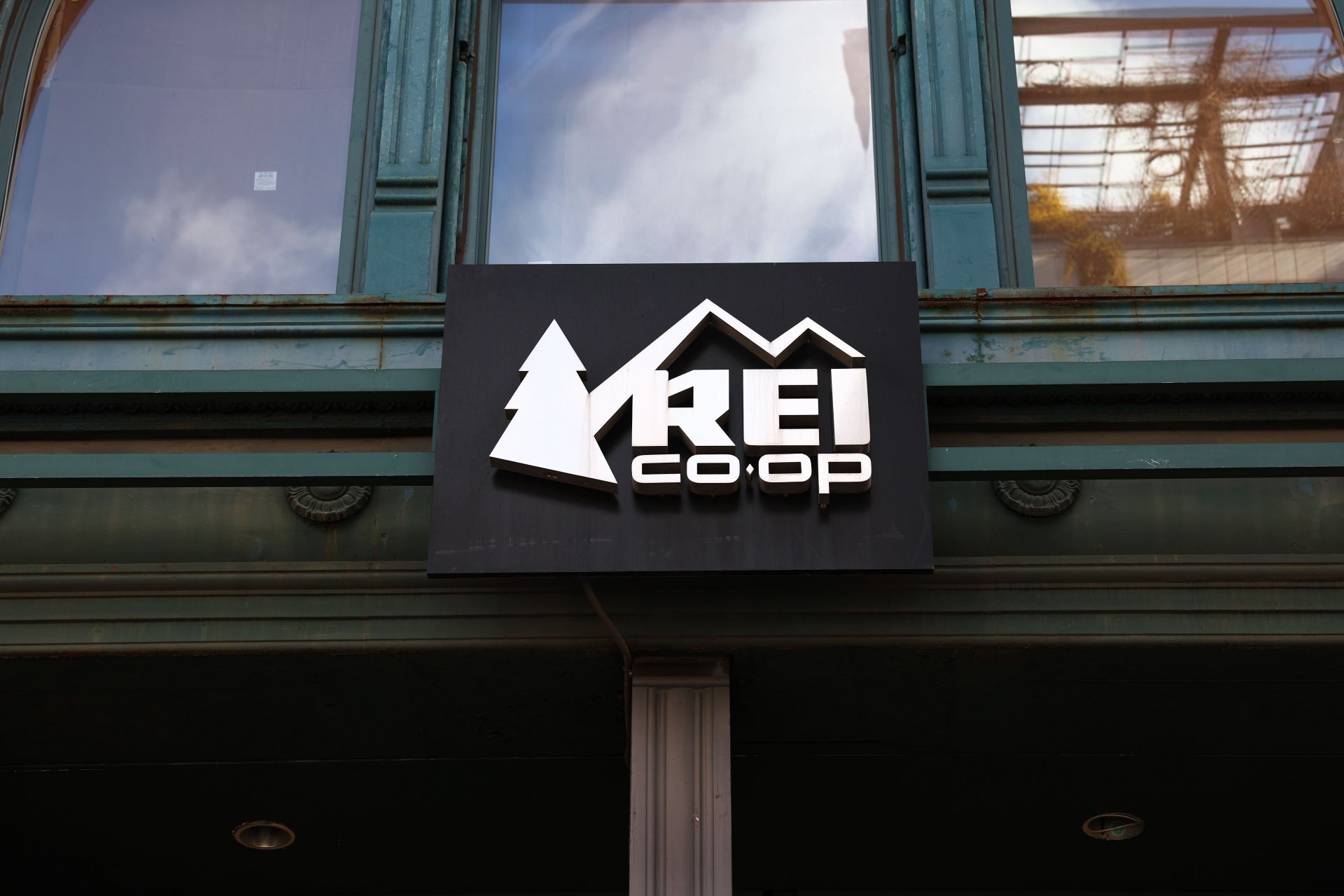 Outdoor Outfitter REI (Image via Getty)