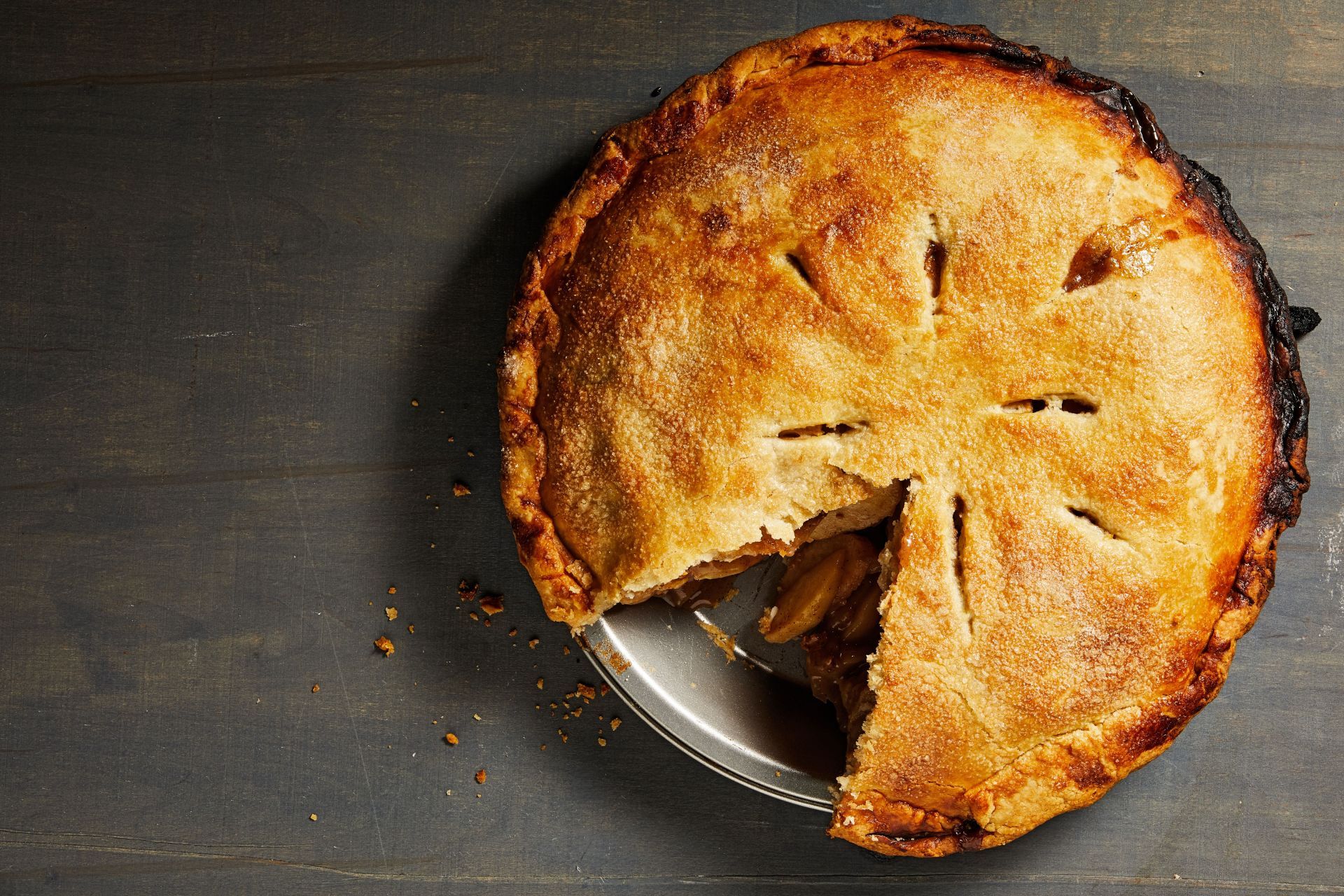 A classic apple pie (Image via Getty)