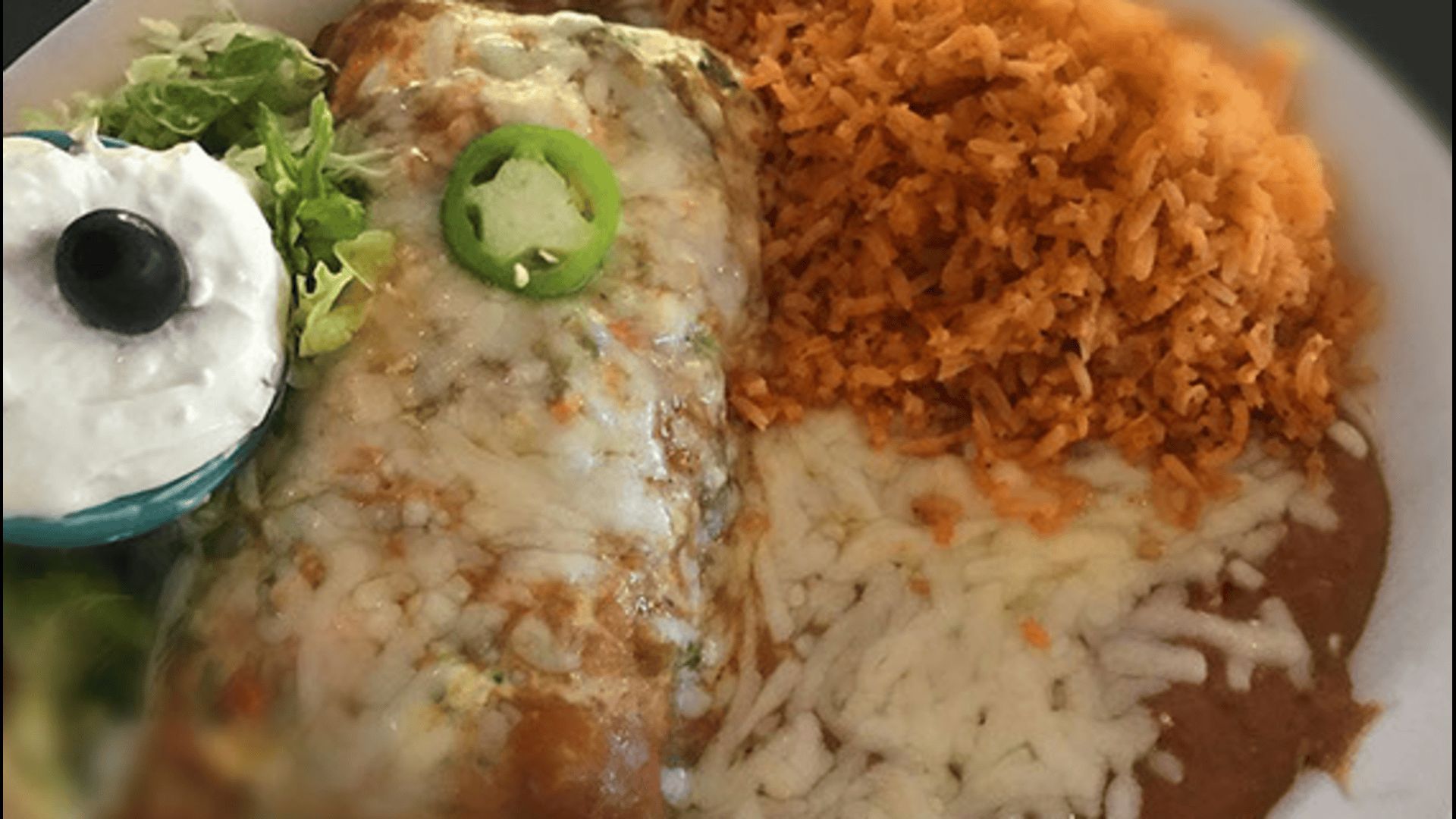 A chimichanga from Pinato&#039;s (Image via lapinatarestaurantaz.com)