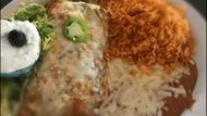 A chimichanga from Pinato's (Image via lapinatarestaurantaz.com)
