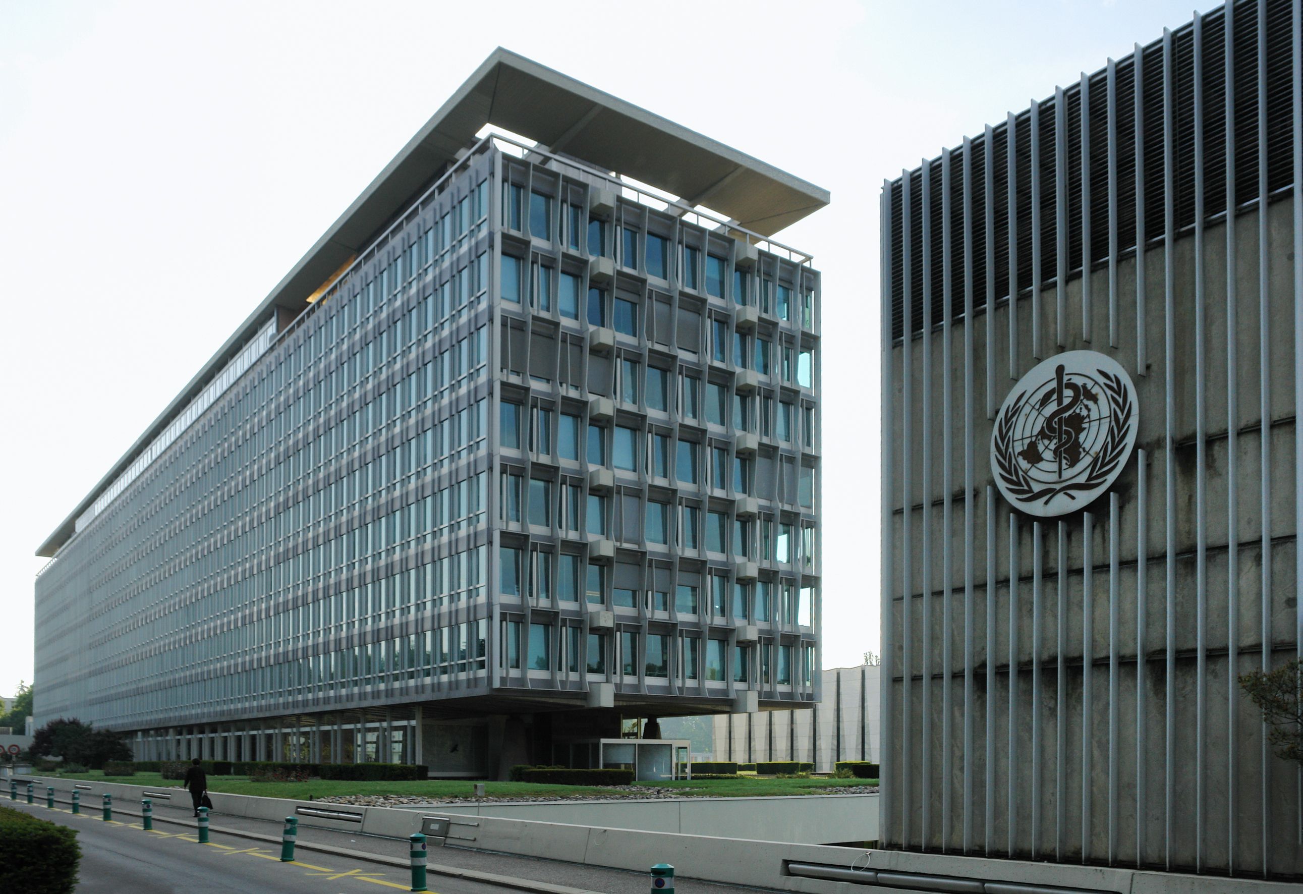 Headquarters of WHO in Geneva, Switzerland (Image via Yann Forget/Wikimedia Commons)