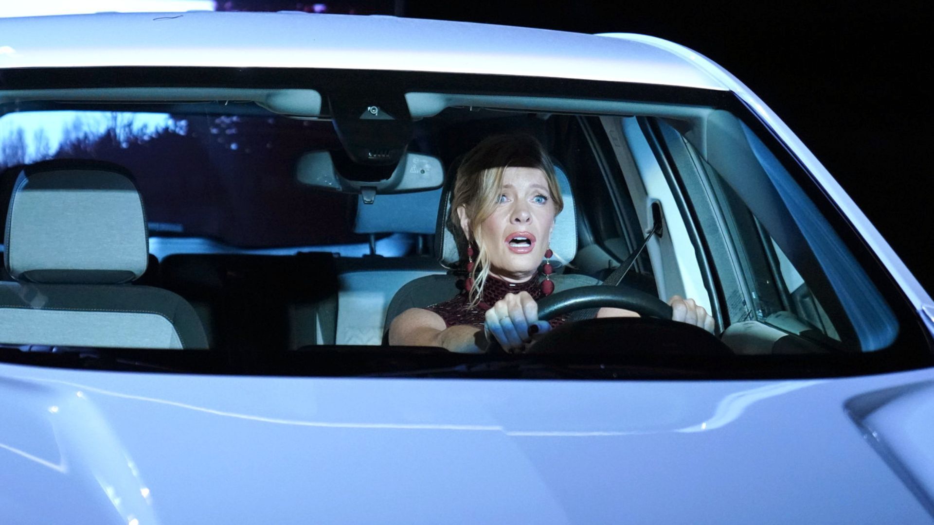 Phyllis driving on The Young and the Restless | Image: JPI