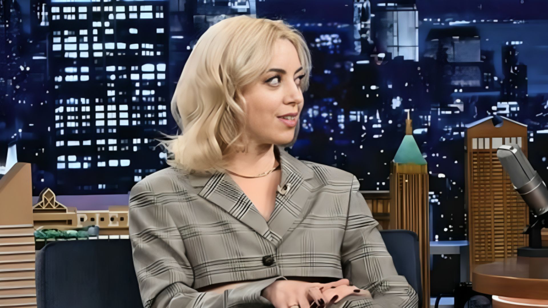 Fans are curious about Aubrey Plaza