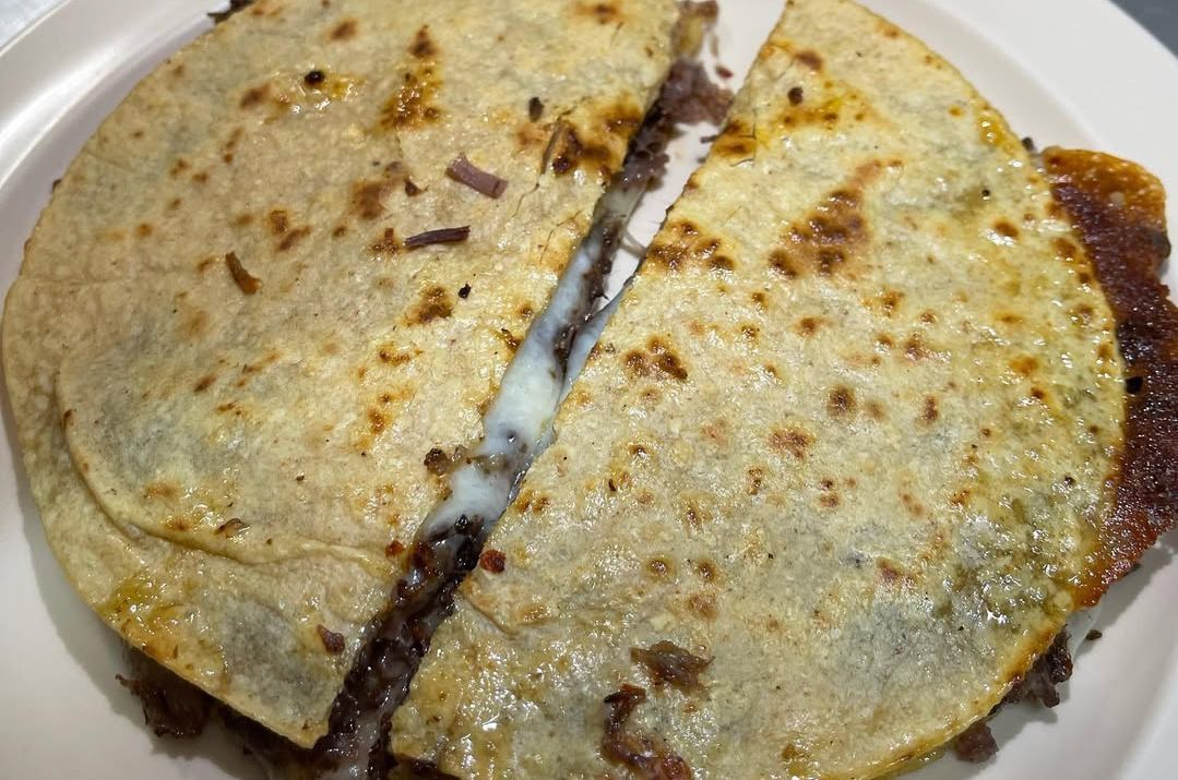 Quesadilla de Birria from BIRRIERIA NOCHISTLAN (Image via Instagram/@birrierianochistlan)