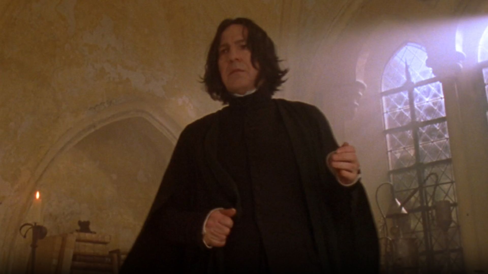 Alan Rickman in Harry Potter And The Philosopher&#039;s Stone | Image via Warner Bros. Pictures