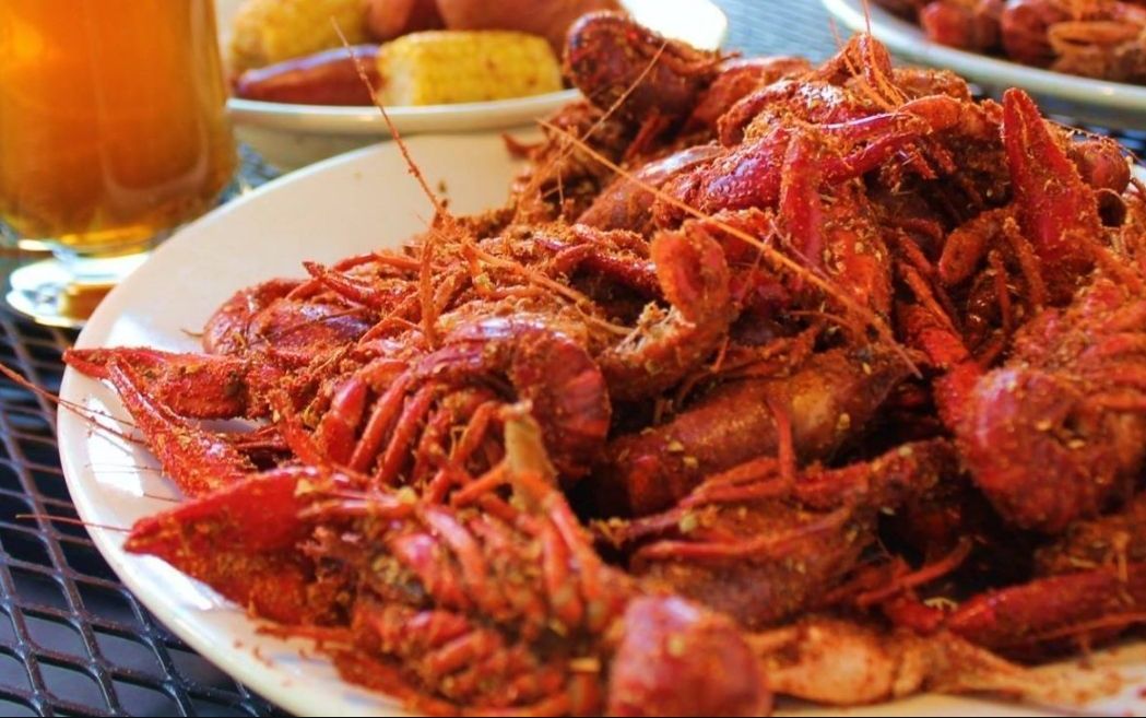 Seasoned crawfish from LoLa (Image via Instagram/@lolaparkcircle)