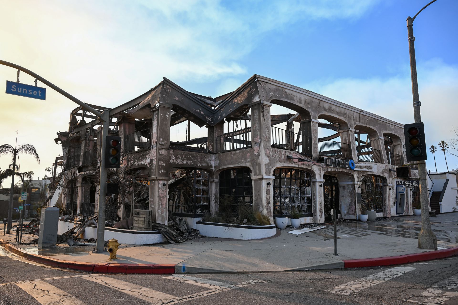 Pacific Palisades homes after wildfire in Los Angeles - Source: Getty