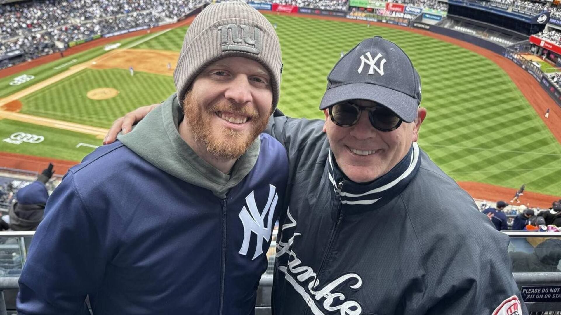 Gary posing for a selfie with his son Michael Krantz (Image via Facebook/Krantz Media Group)