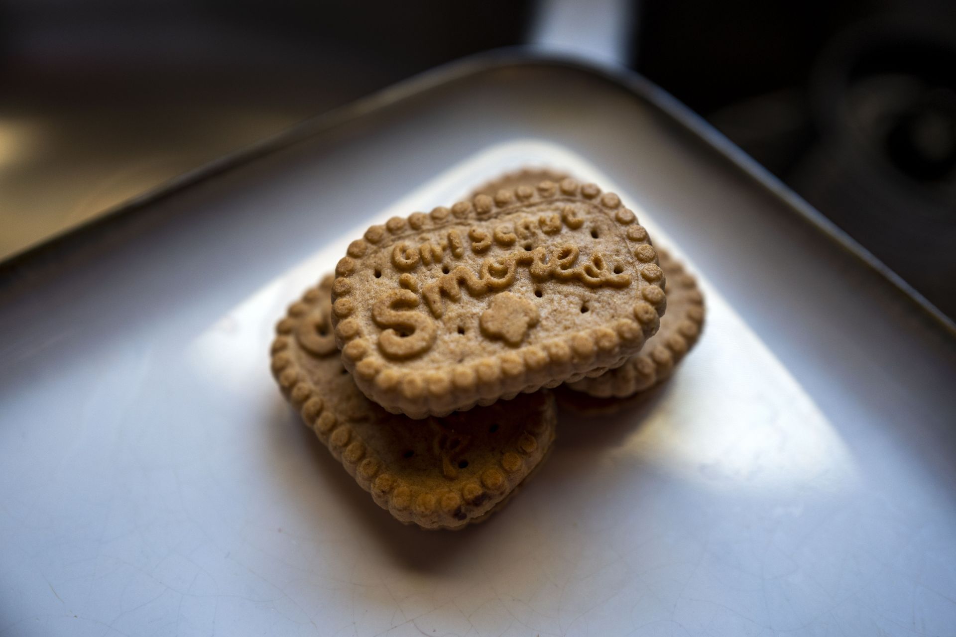 Shortages of S&#039;more and Samoa Girl Scout Cookies in Greater Los Angeles (Image Via Getty)