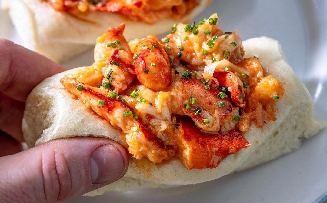 Lobster Rolls from Eventide Oyster Co. (Image via Instagram/@eventideoysterco)