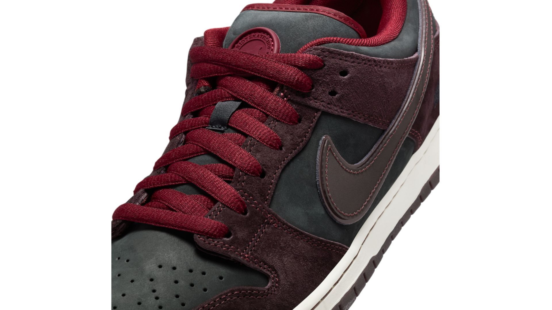 Riot Skateshop x Nike SB Dunk Low Pro (Image via KicksOnFire)