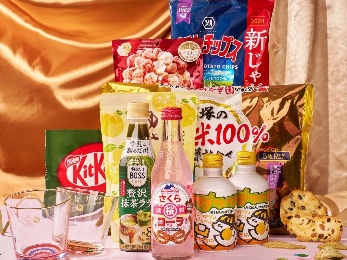 Bokksu&rsquo;s Luxury Lunar New Year Snack Box (Image via Bokksu)