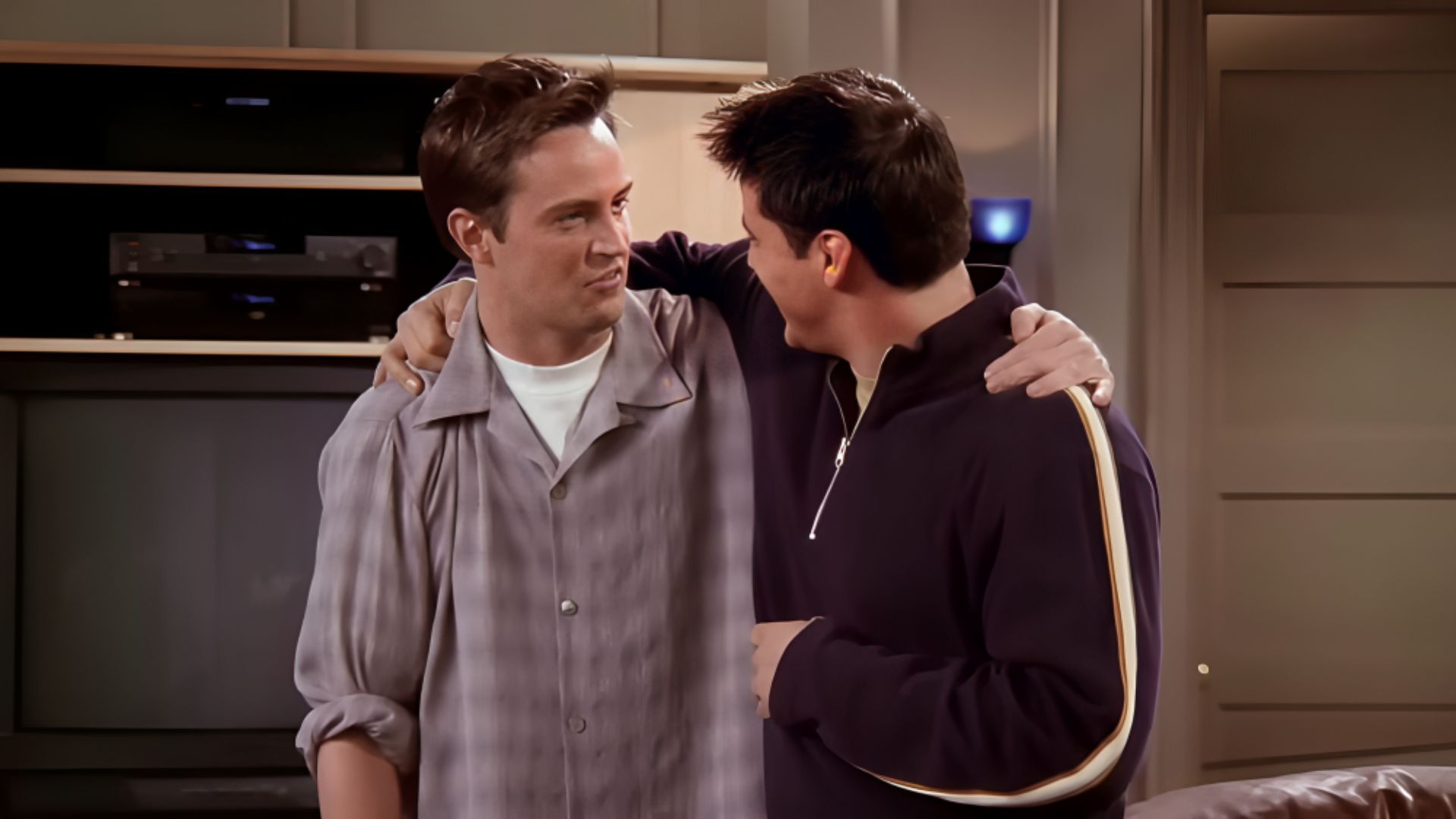 Friends characters Joey and Chandler have become friendship and bromance legends at this point (Image via Max)