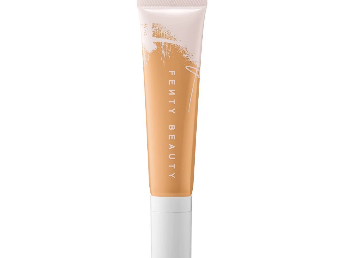 Fenty Beauty Pro Filt&#039;r Hydrating Longwear Foundation (Image via Amazon)