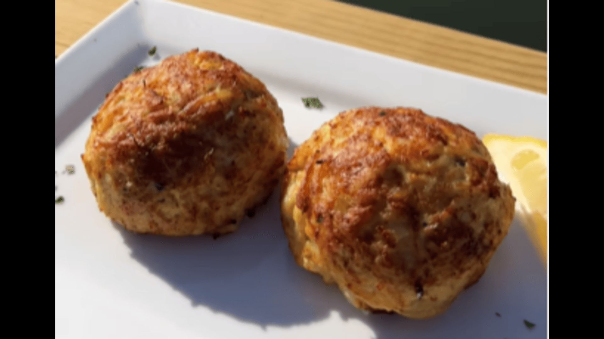 Crab cakes from Nick&#039;s (Image via Instagram/@nicksfishhouse)