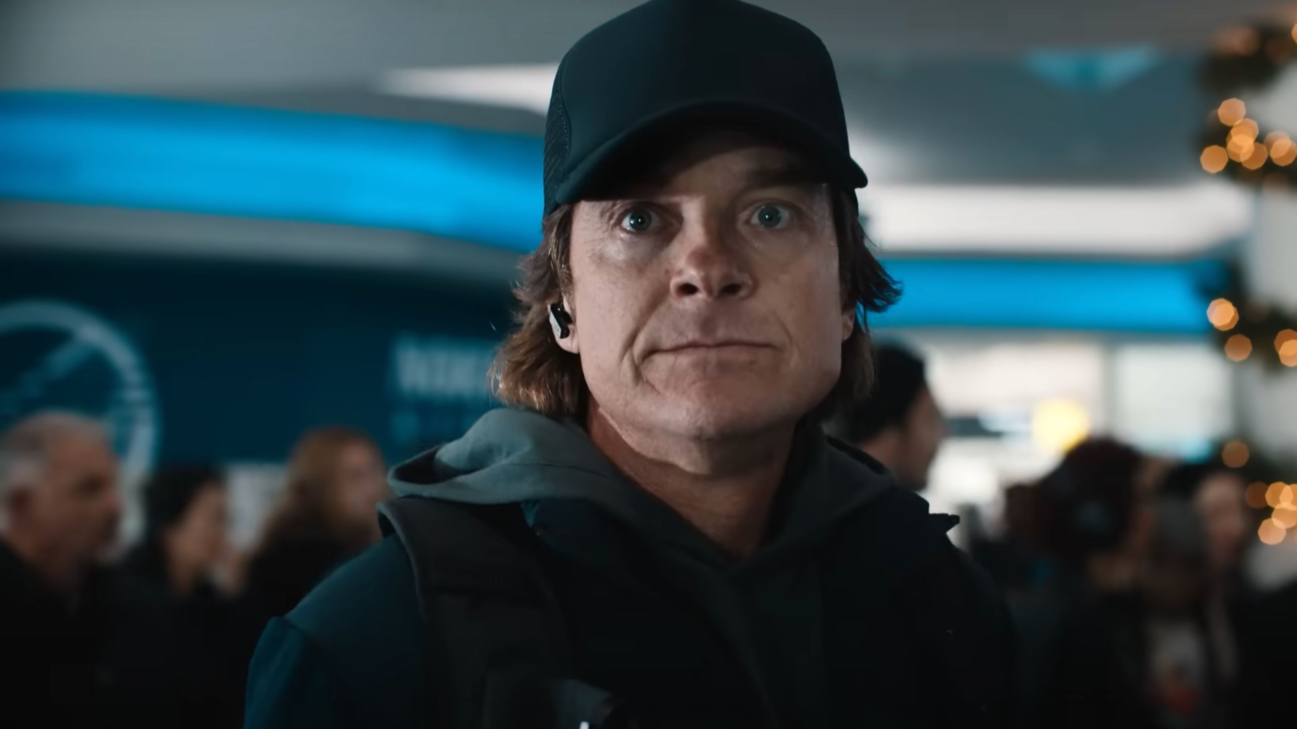 Jason Bateman in Carry-On (Image via YouTube/@Netflix)