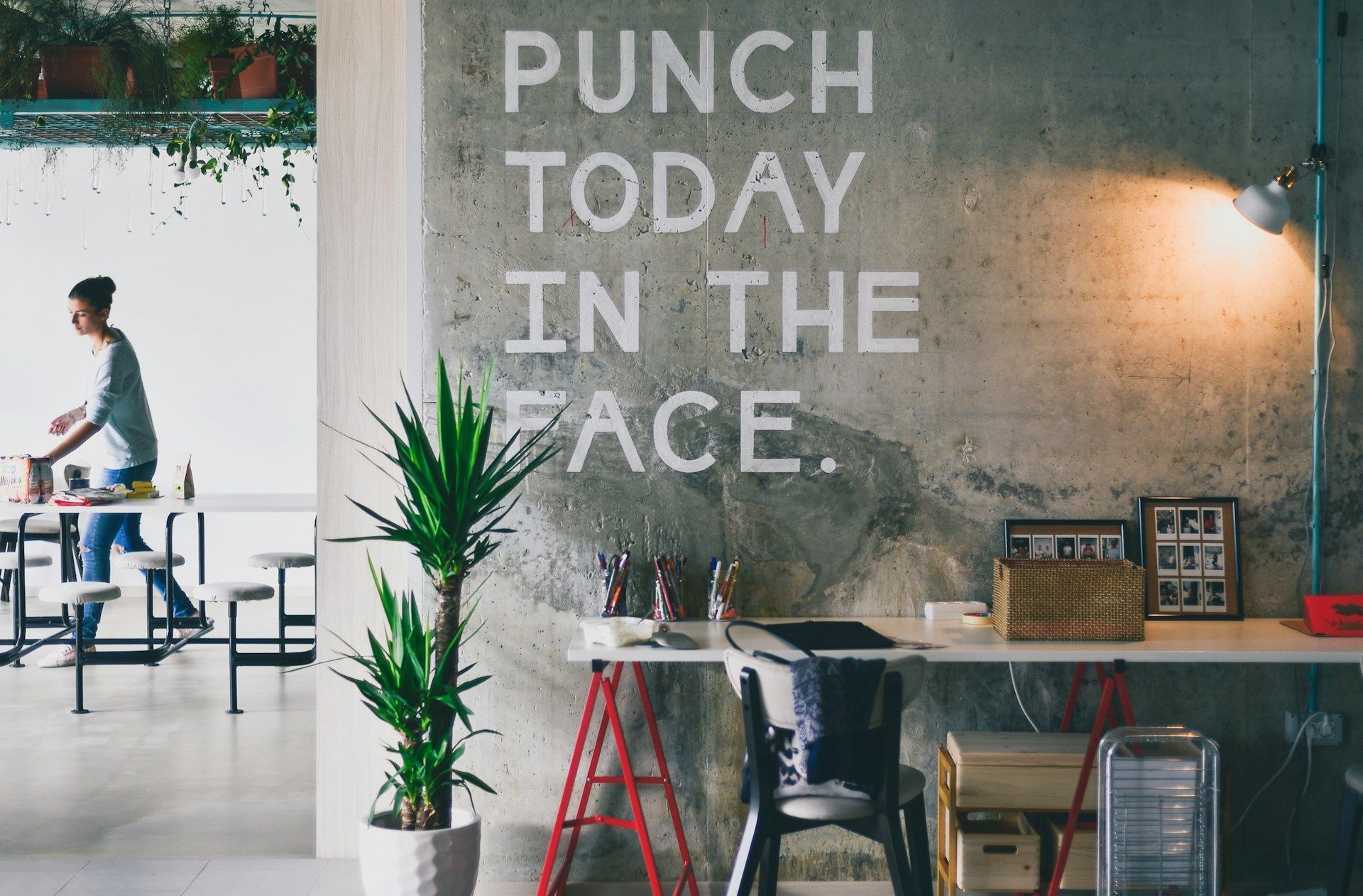 14 Hilarious &lsquo;First-Day-Back-to-Work&rsquo; memes after the New Year(Image via Unsplash/Johnson Wang)