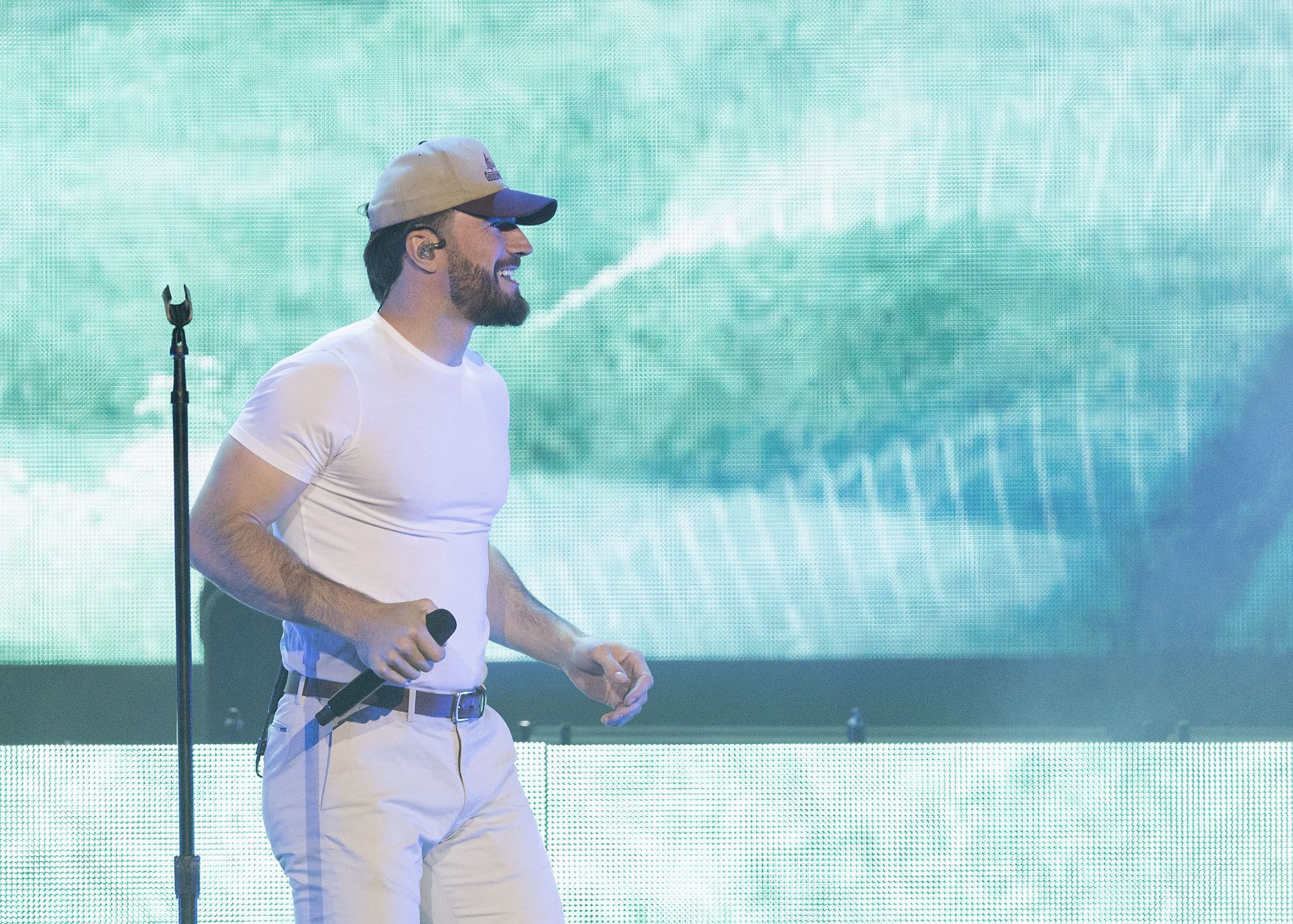 Sam Hunt will face no charge after his recent arrest (Image via Andrew Chin/Getty Images)