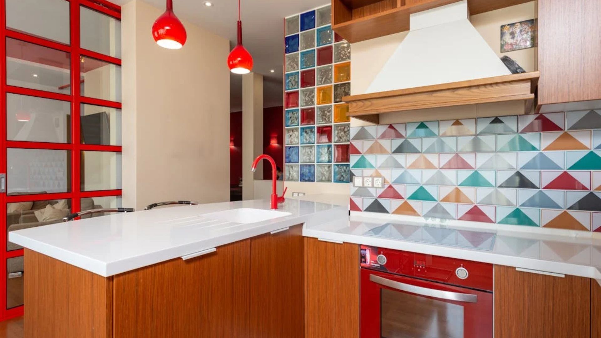 Colorful Kitchens (Image via Pexels)