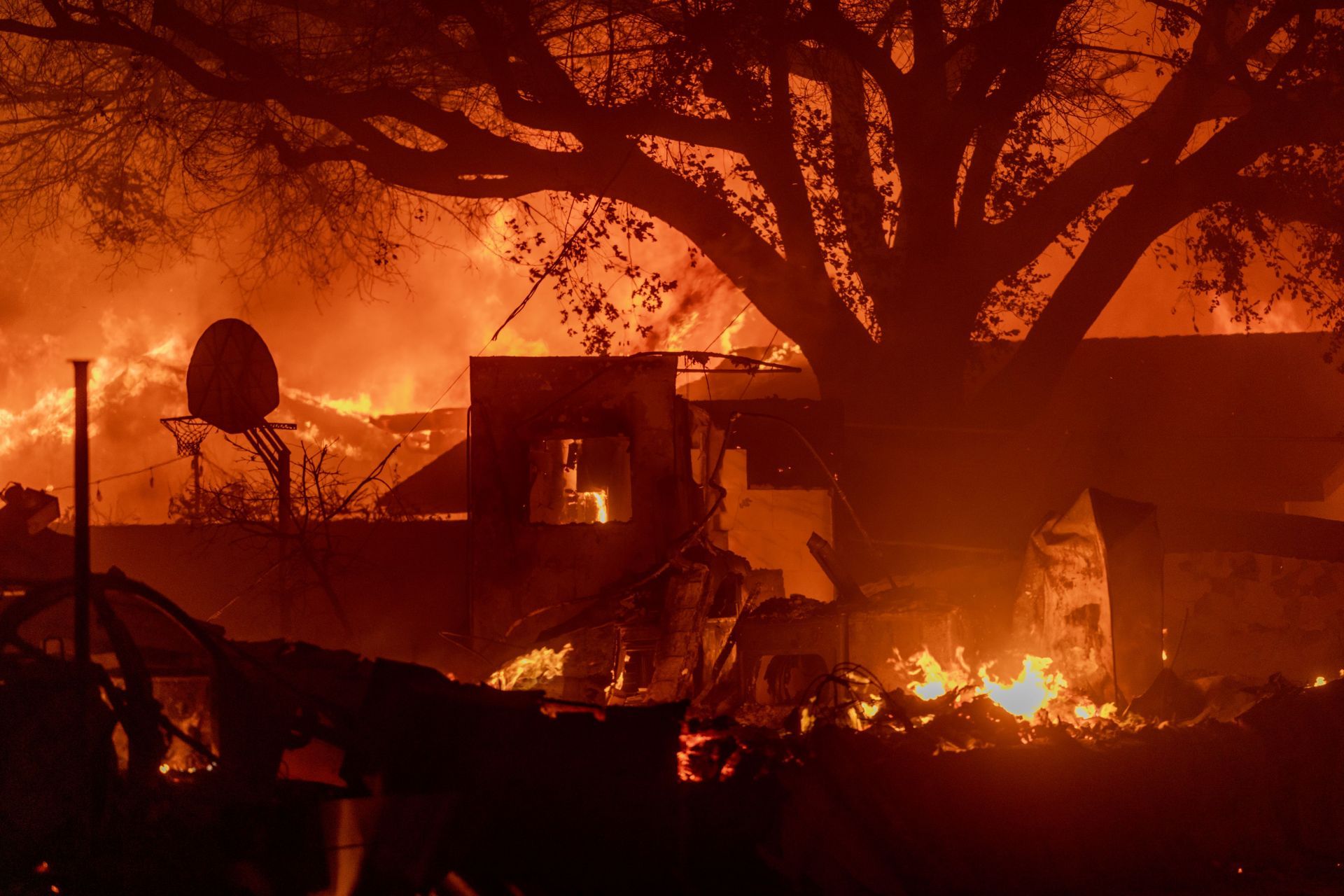 High winds are fueling several fires in the Los Angeles area (Image via Getty)