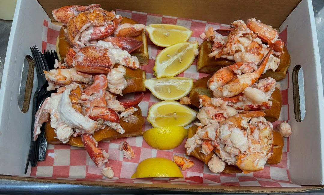 Lobster Rolls from Footbridge Lobster. (Image via Instagram/@footbridgelobsterperkinscove)