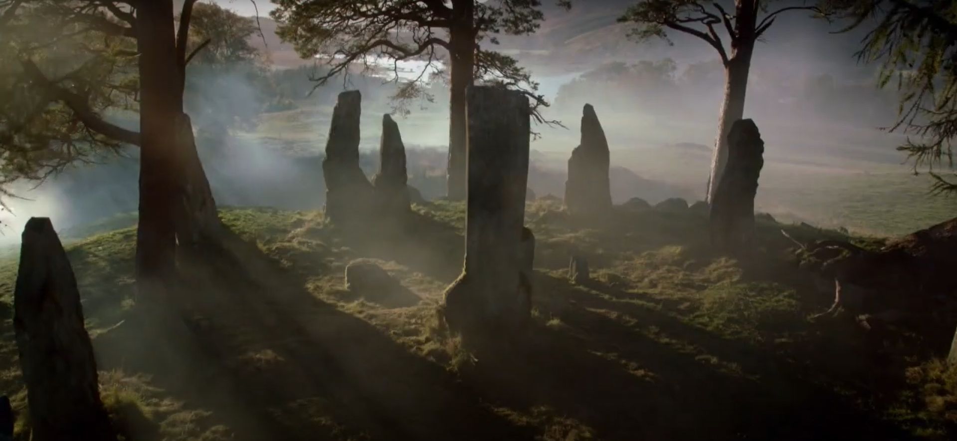 The stones of Craigh Na Dun in Outlander (Image via Starz)