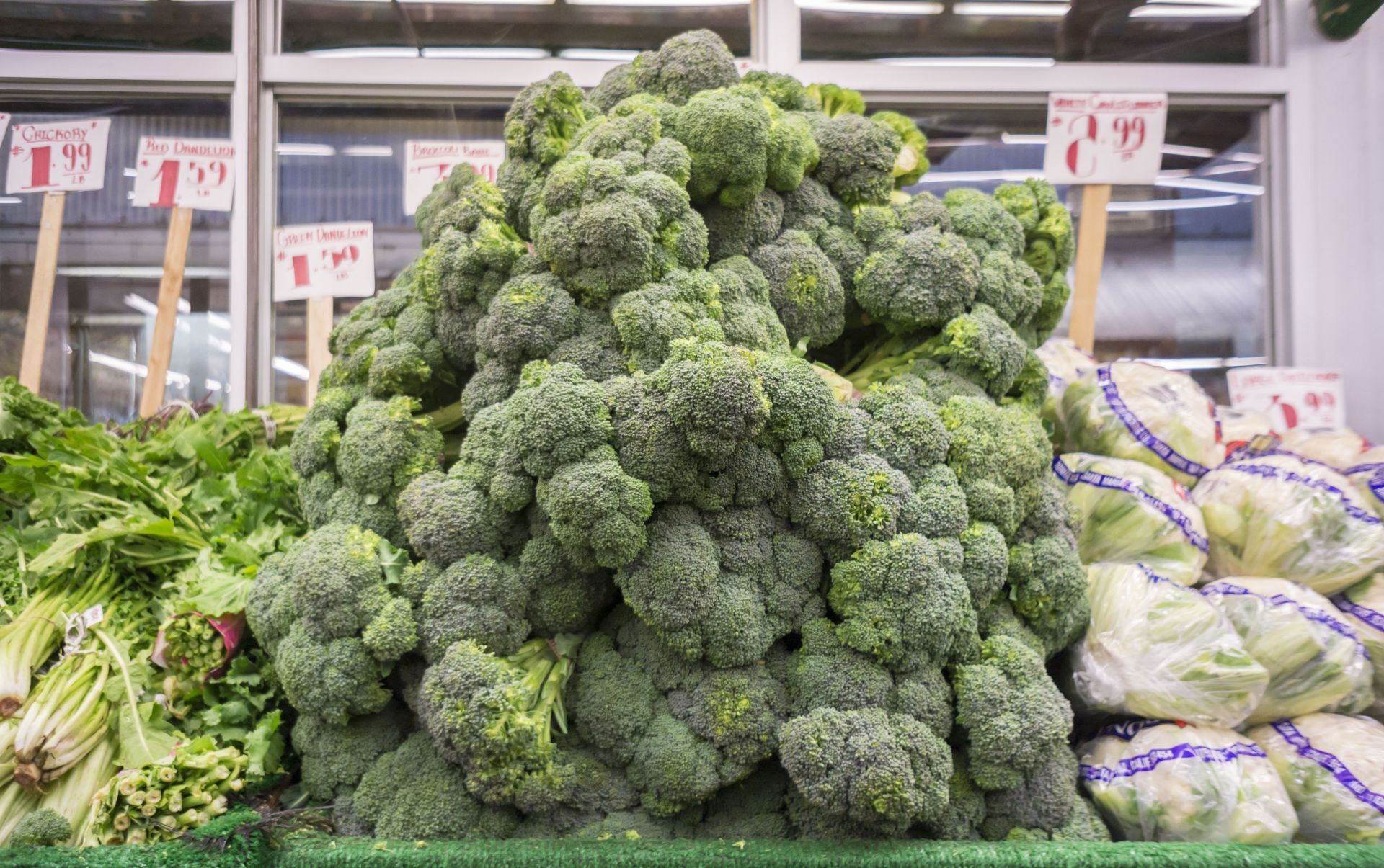 Supermarket produce department in New York - Source: Getty