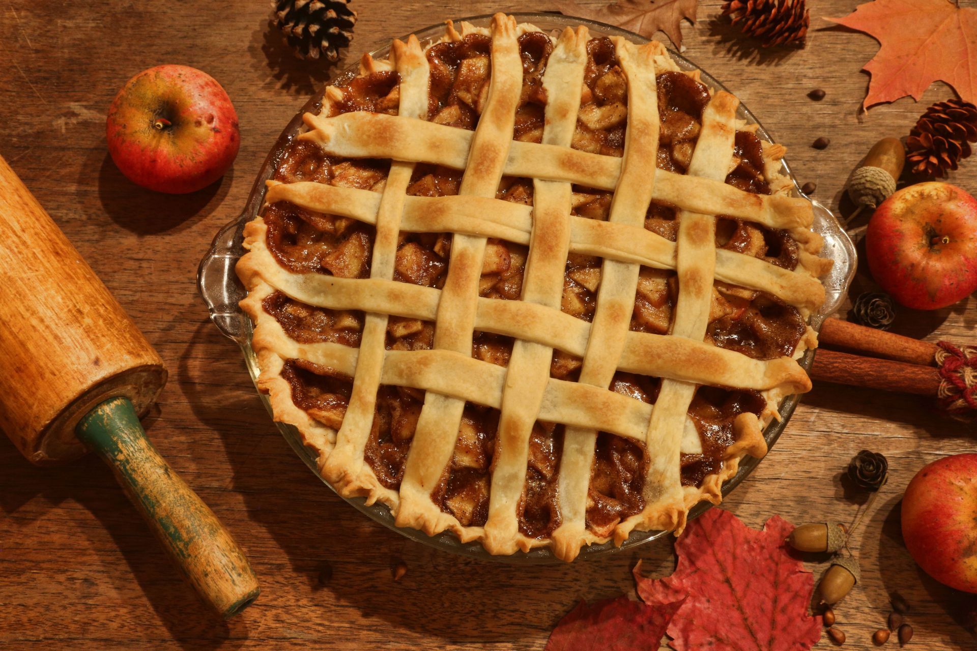 Homemade Apple Pie (Image via Getty)