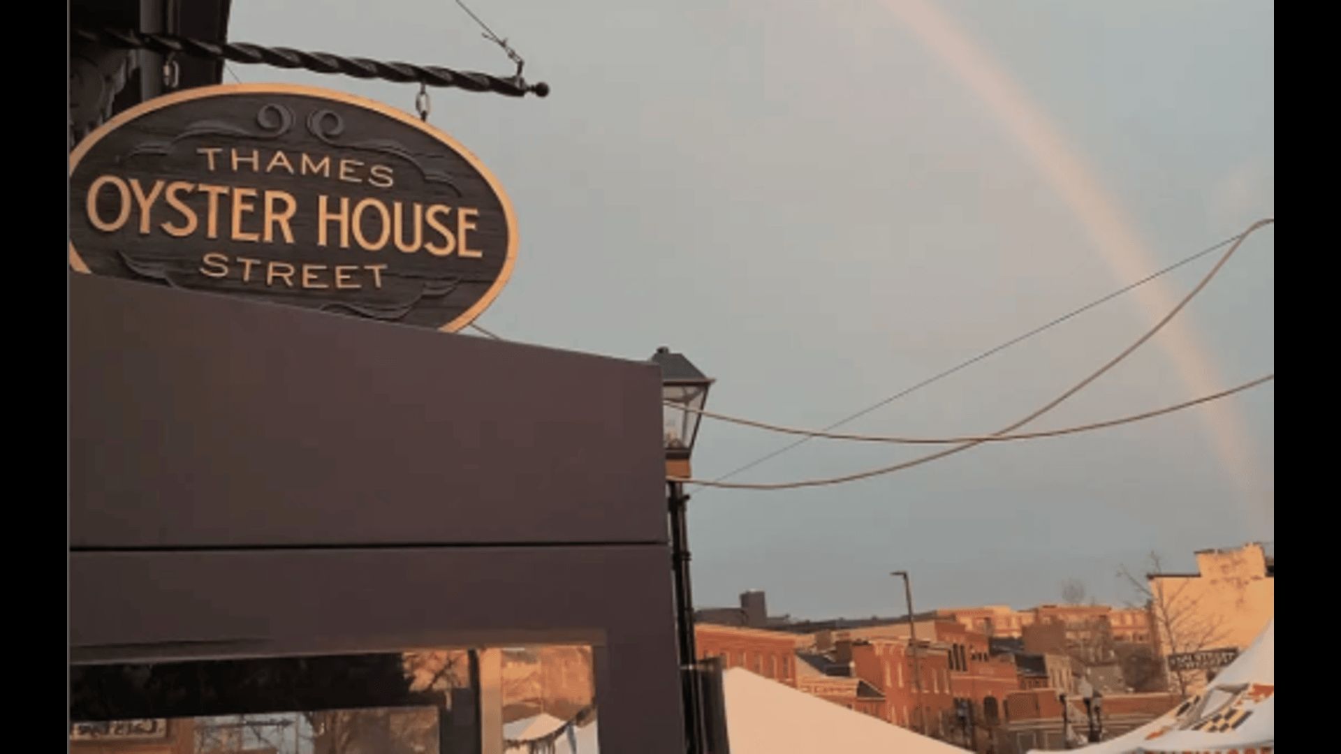 Sign board of Thames Street Oyster House (Image via Instagram/@thamesstreetoysterhouse)