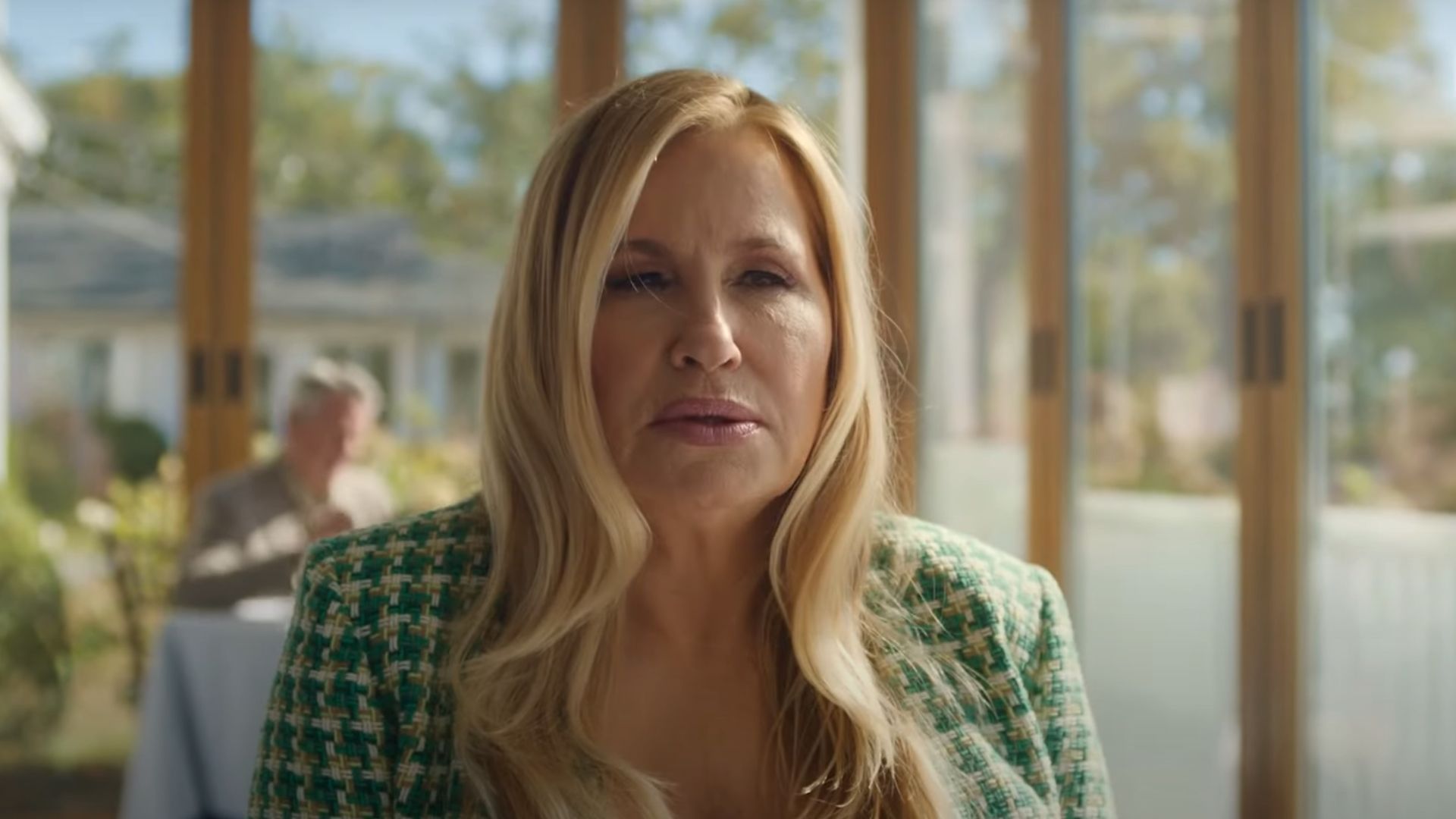 Jennifer Coolidge as Karen Calhoun (Image via Netflix)