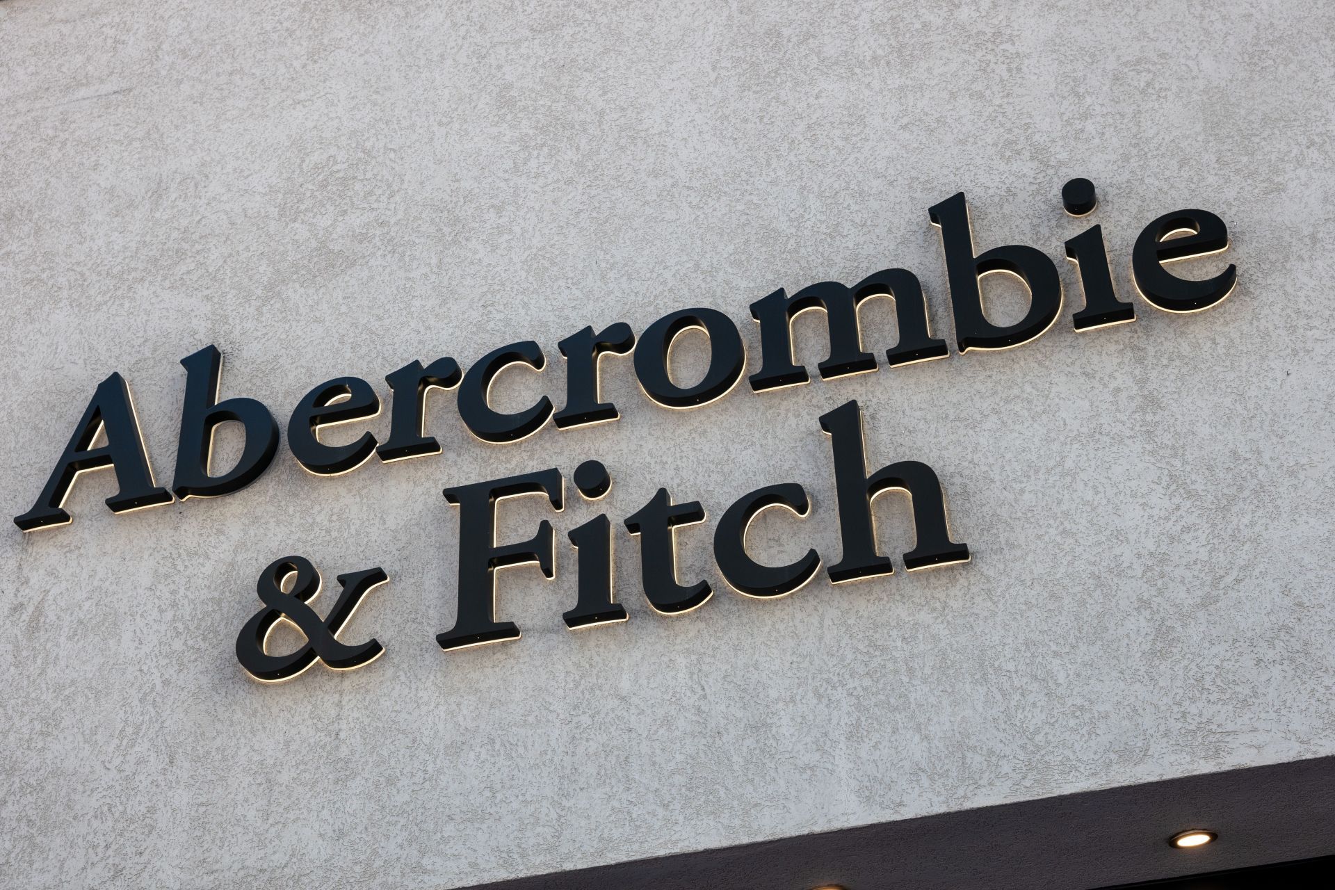 Former Abercrombie C.E.O.  Indicted On Charges Of Running Sex-Trafficking Ring - Source: Getty