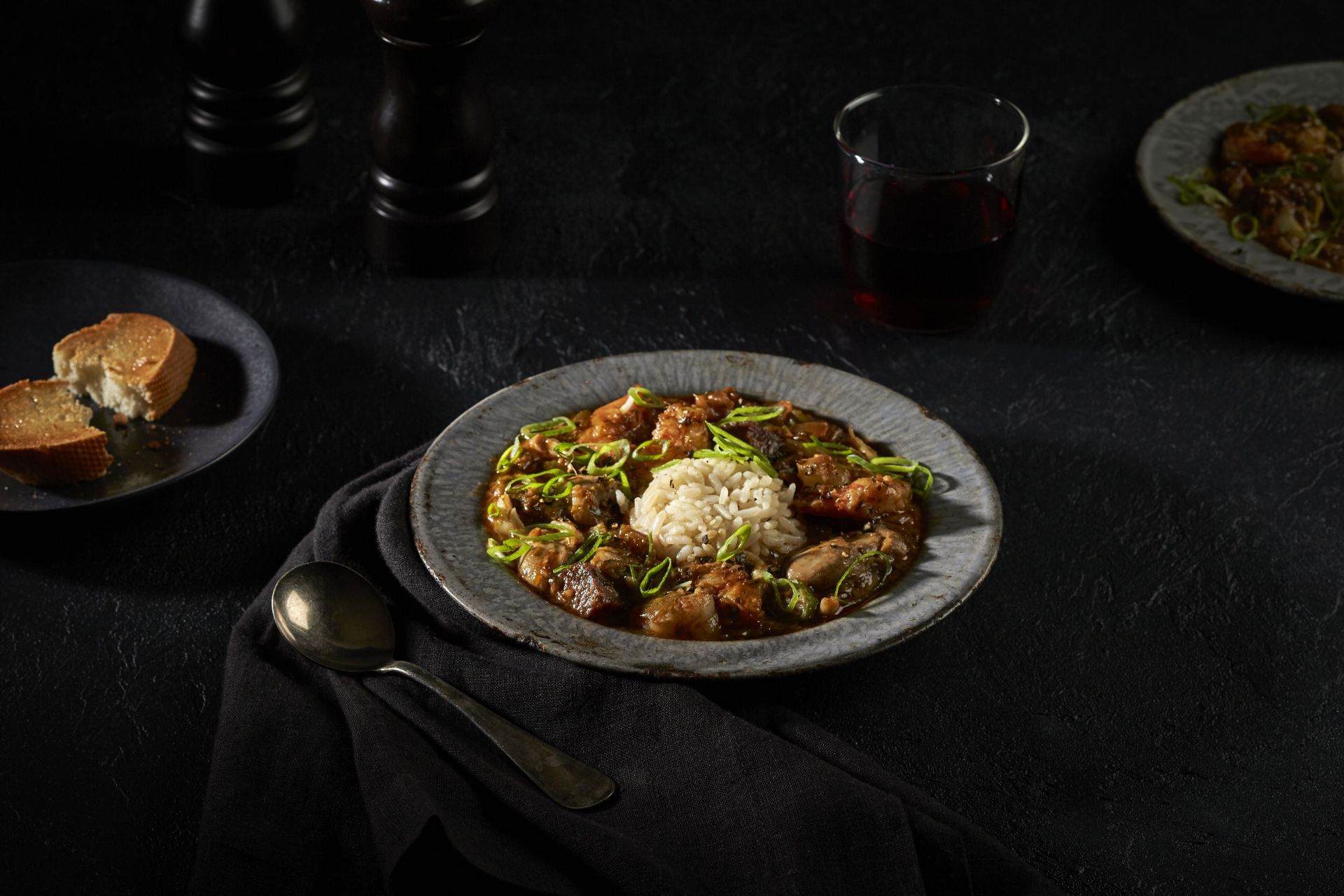 A steaming bowl of gumbo (Image via Getty)