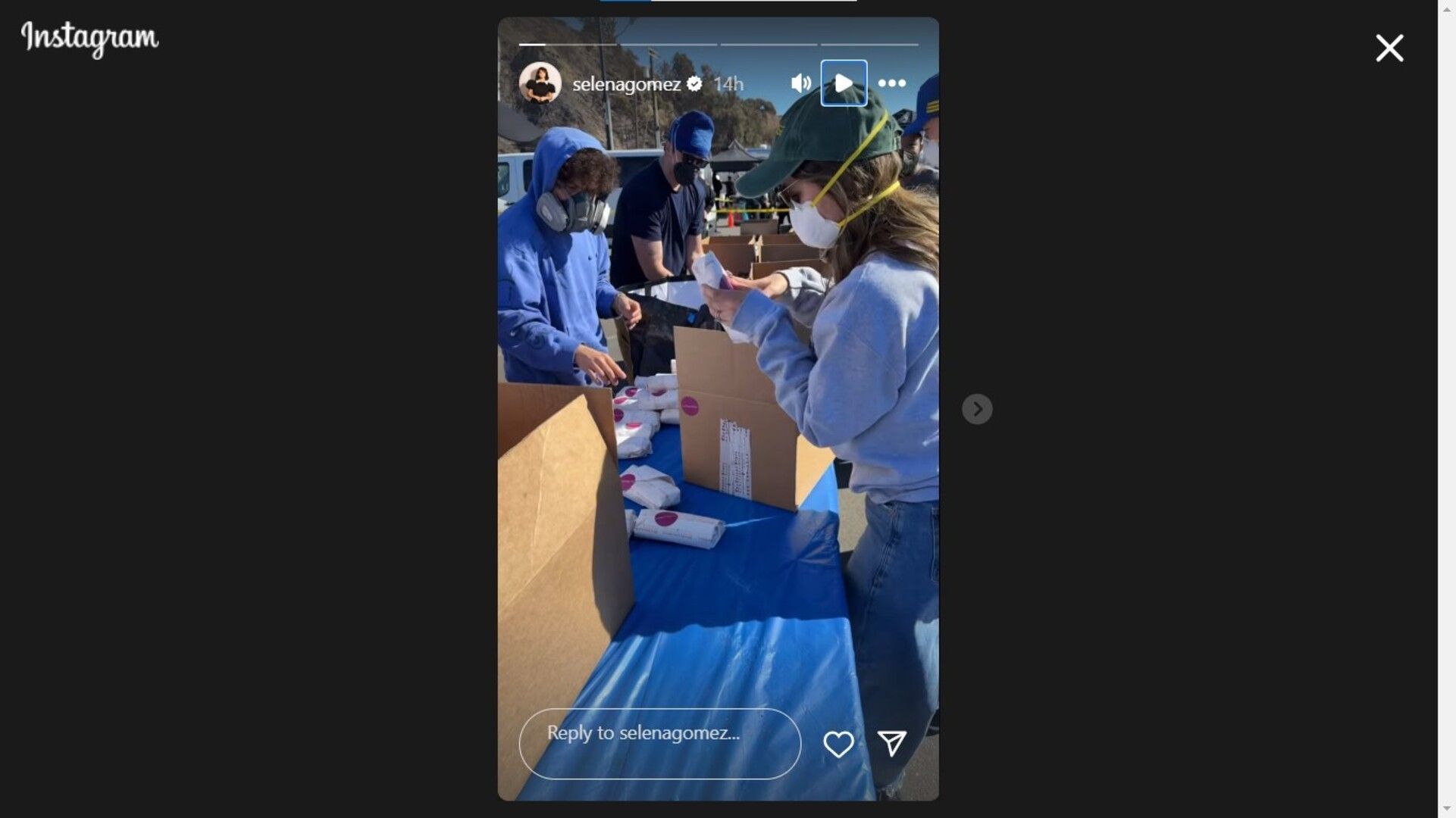 Selena Gomez and Benny Blanco volunteered to hand out meals to first responders and LA fire victims (Image via Instagram/@selenagomez)