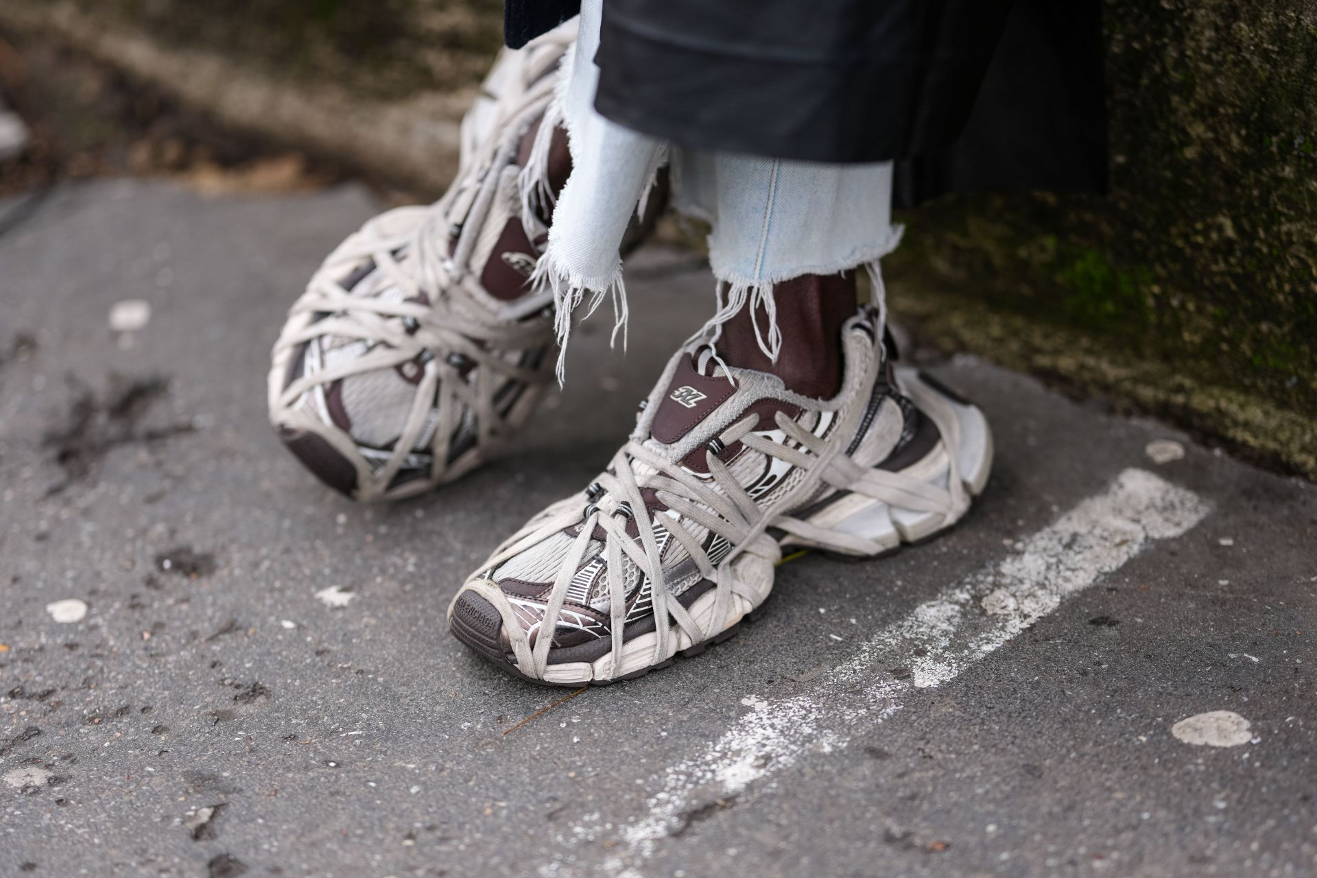 Street Style - Paris Fashion Week -  Menswear Fall Winter 2025/2026 - Day Three - Source: Getty