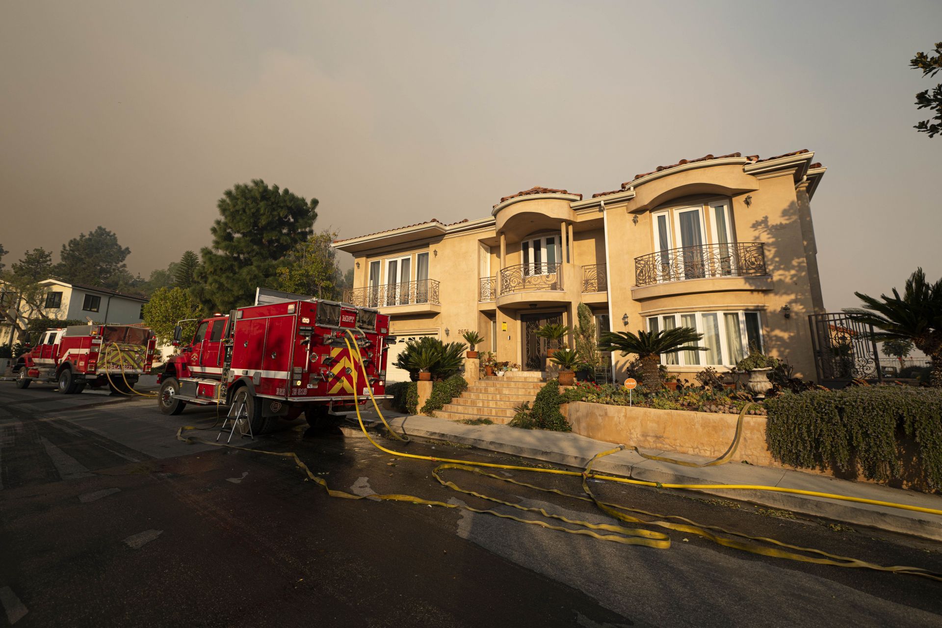 Palisade fire continues in Los Angeles - Source: Getty