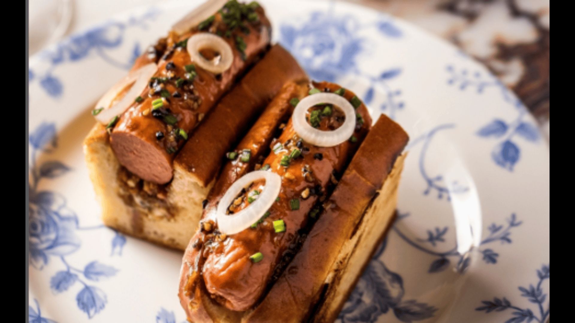 Hot Dogs at Portrait Bar (Image via Instagram/ @theportraitbarnyc)