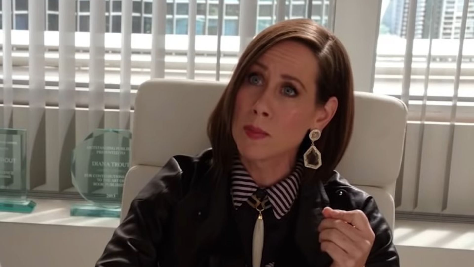 Miriam Shor in Younger| Image via Darren Star Productions