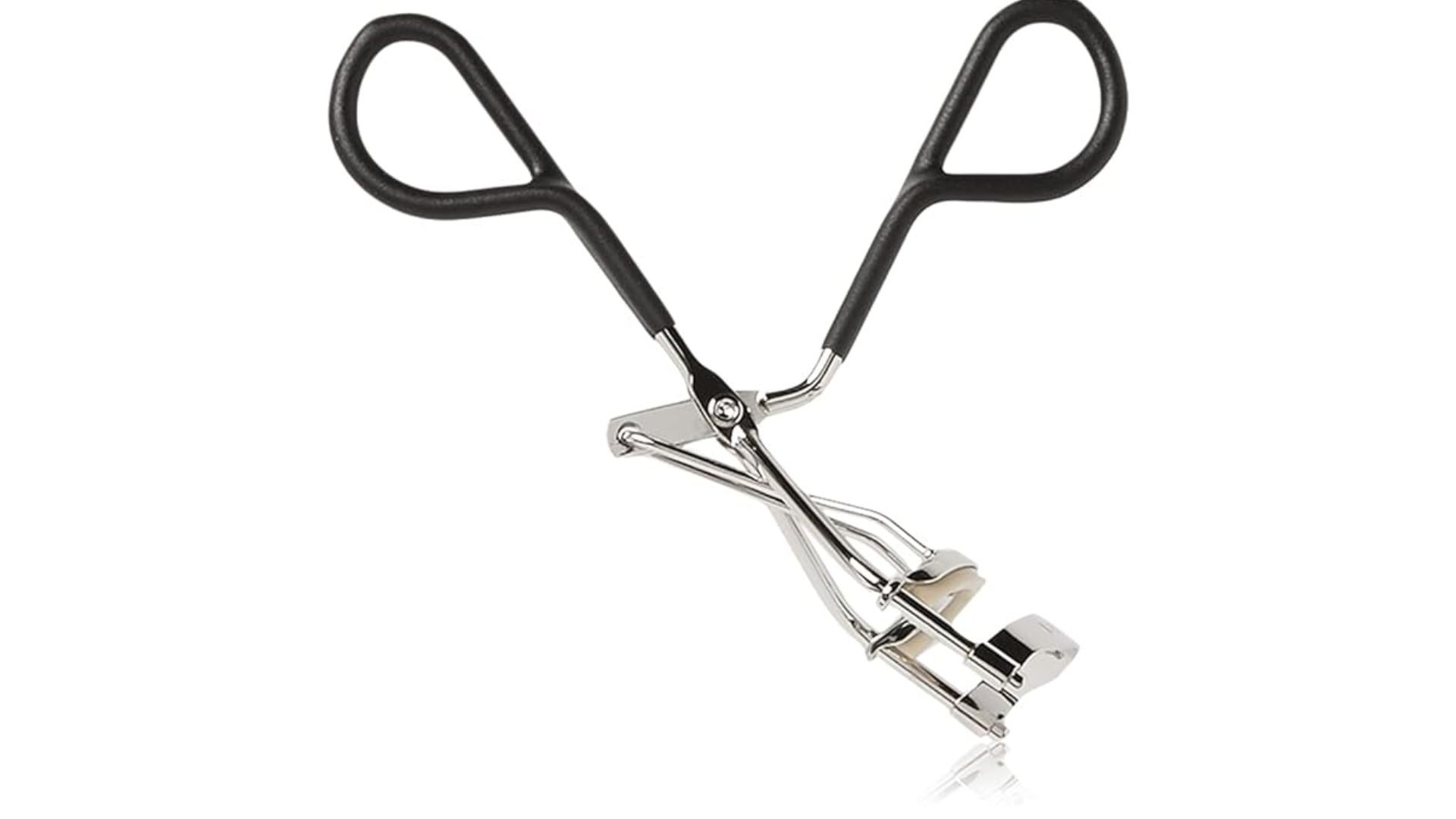 Covergirl Makeup Masters Eyelash Curler (Image via Amazon)