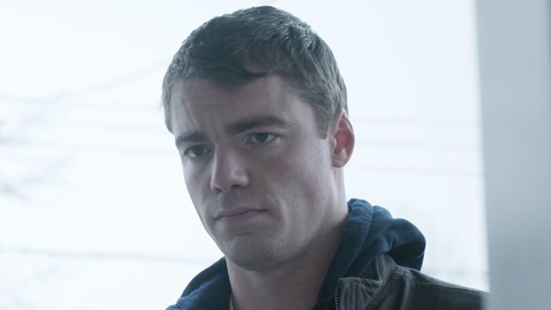 Gabriel Basso as Peter Sutherland