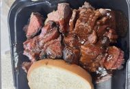 BBQ with bread (Image via Instagram/@kellyvawnmiller)