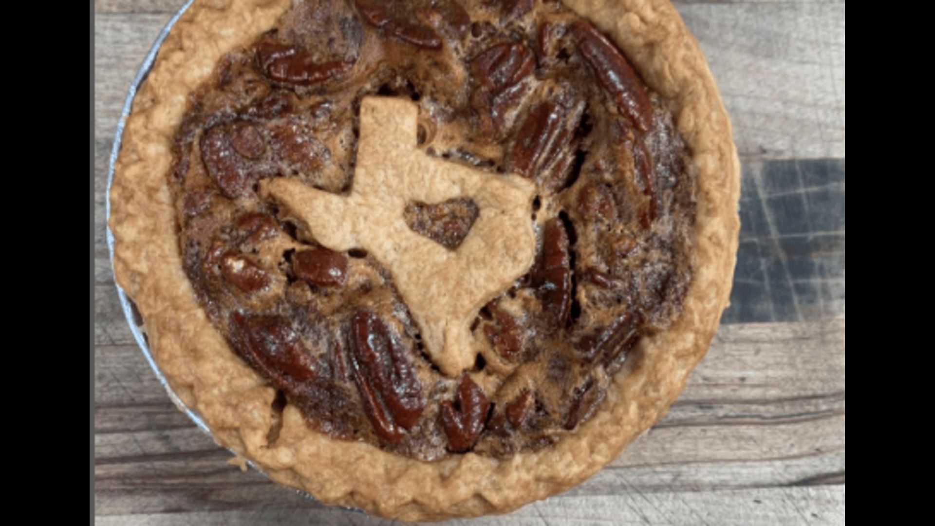 Scrumptious pecan pie at Judy&#039;s (Image via Instagram/@judypie_mainstreet)